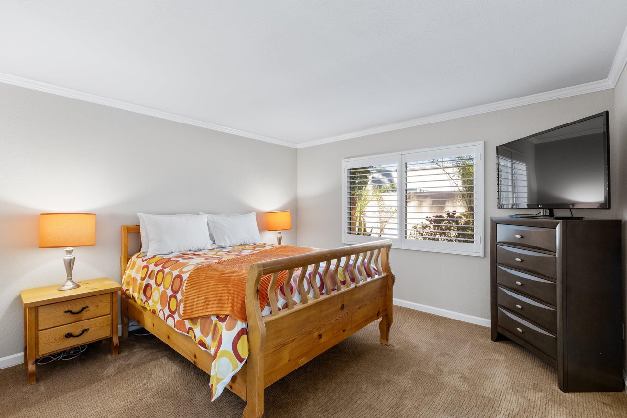 Guest bedroom