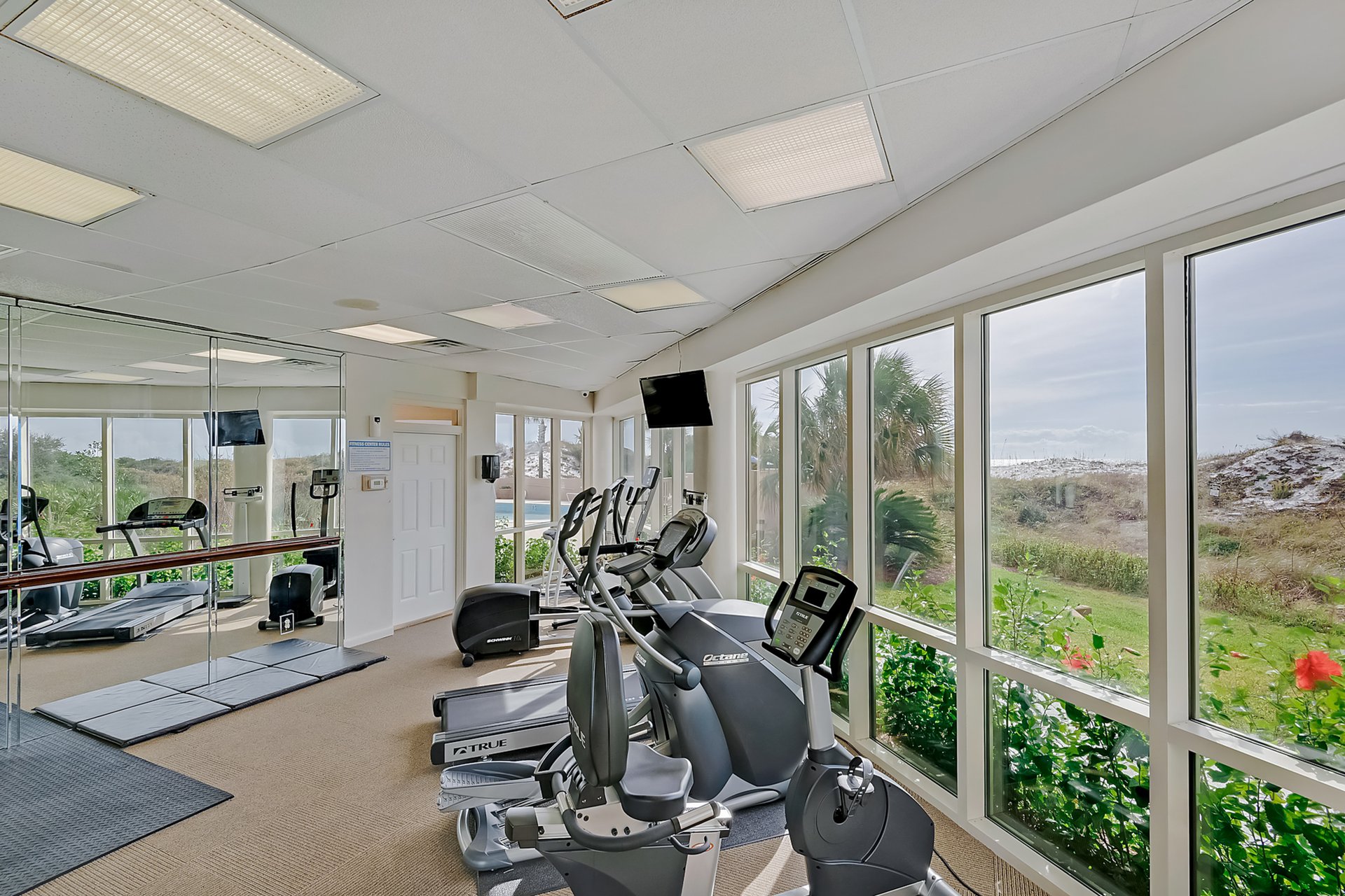 TOPSL Beach Manor 804 25