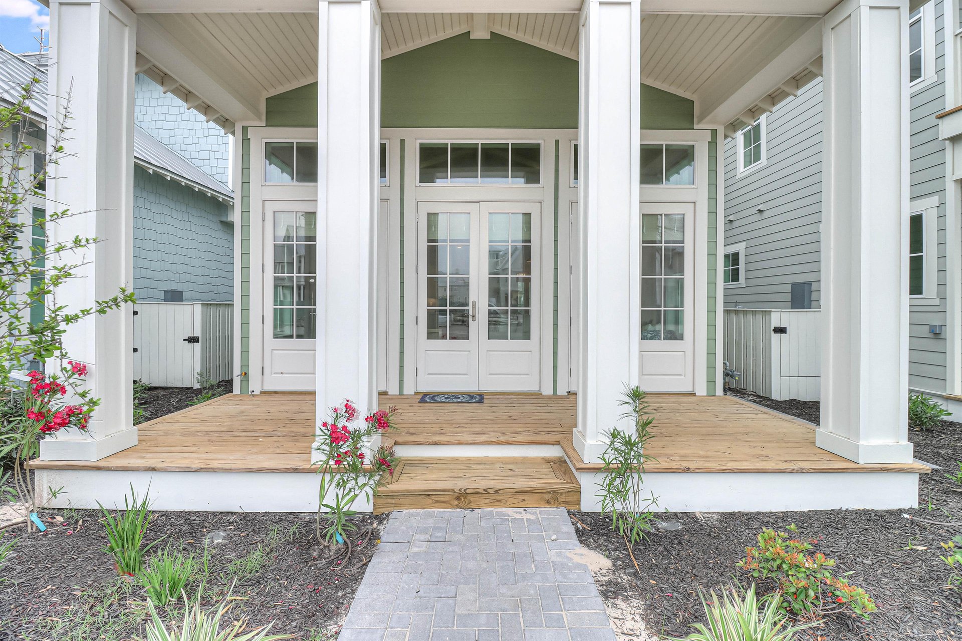 Welcome to Meet Out Back