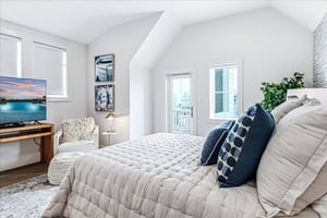 Queen Bedroom, 3rd Floor