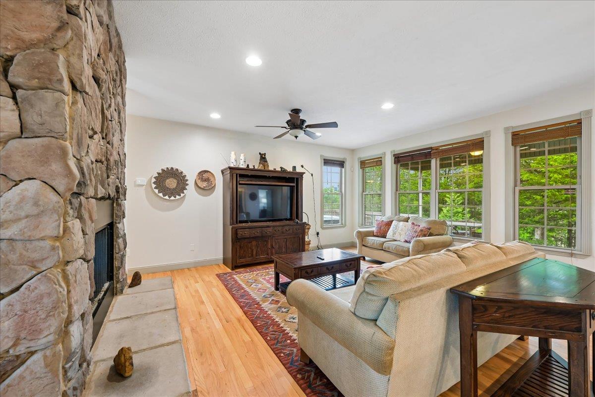 18Living Room