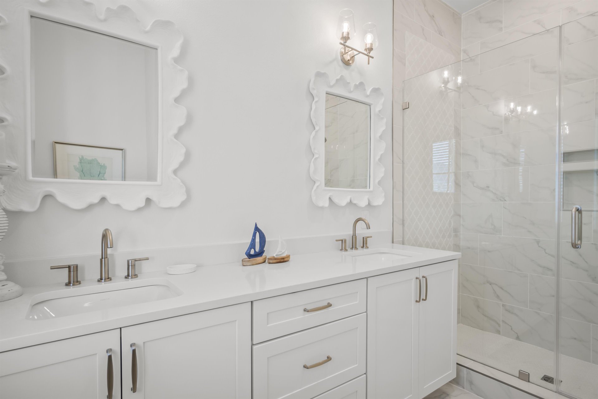 Ensuite Bathroom, 2nd Floor