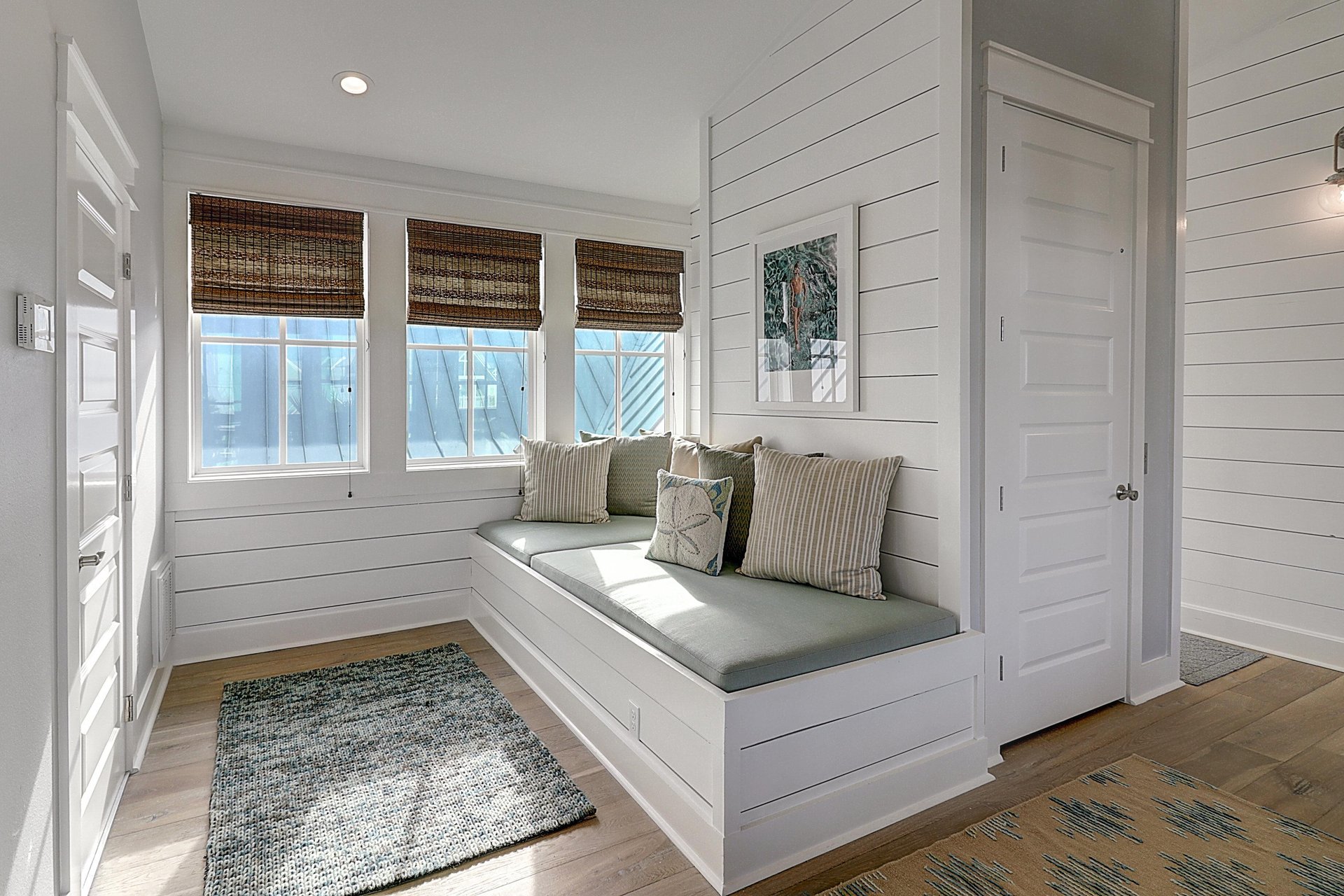 HallwayLounge, 3rd Floor