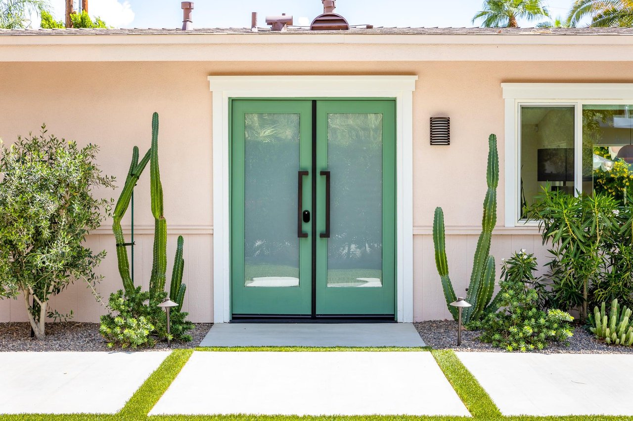 Welcome to Pavilion Palm Springs