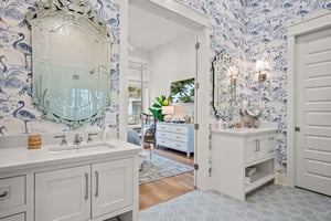 Primary King Bathroom, 1st Floor