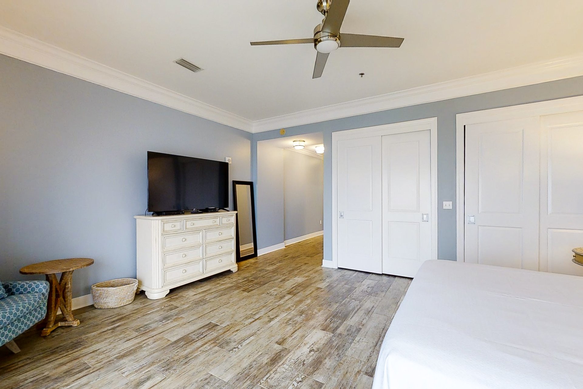 Escapes to the Shores Penthouse 1803 18