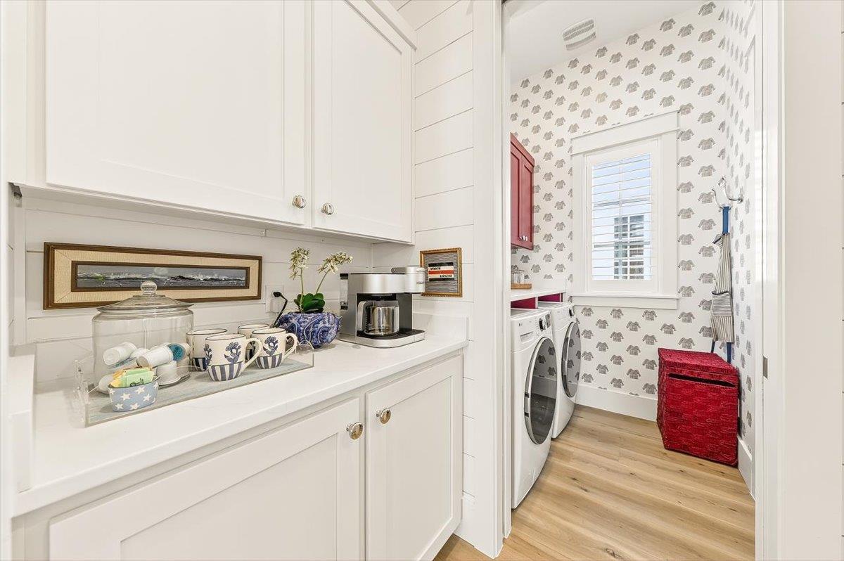 Coffee Bar, 1st Floor