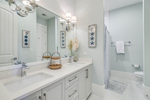 Shared Bathroom, 2nd Floor