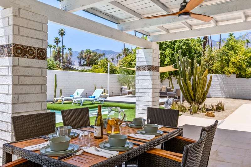 Take your breakfast al fresco