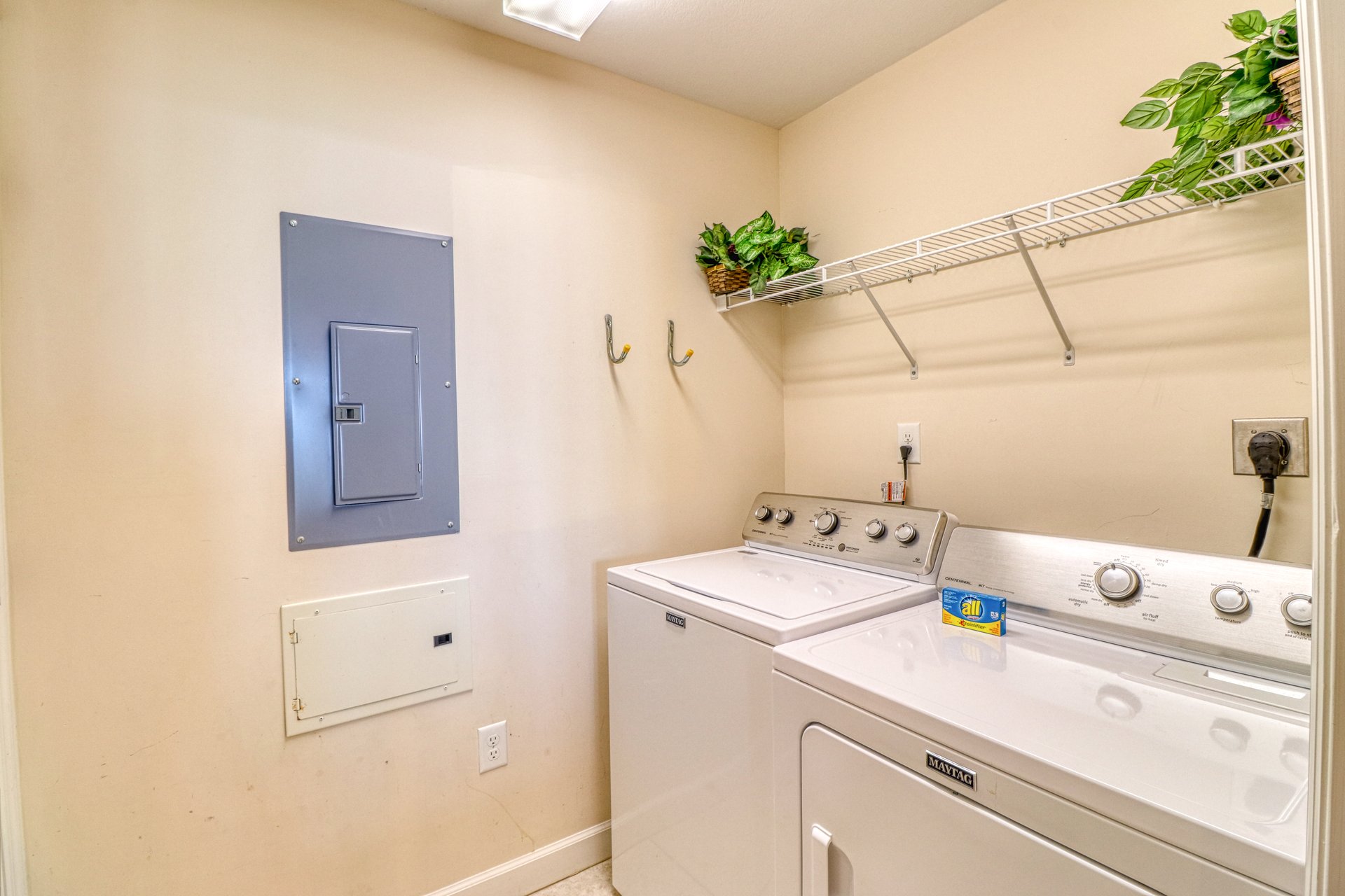 Sterling Beach 305 24