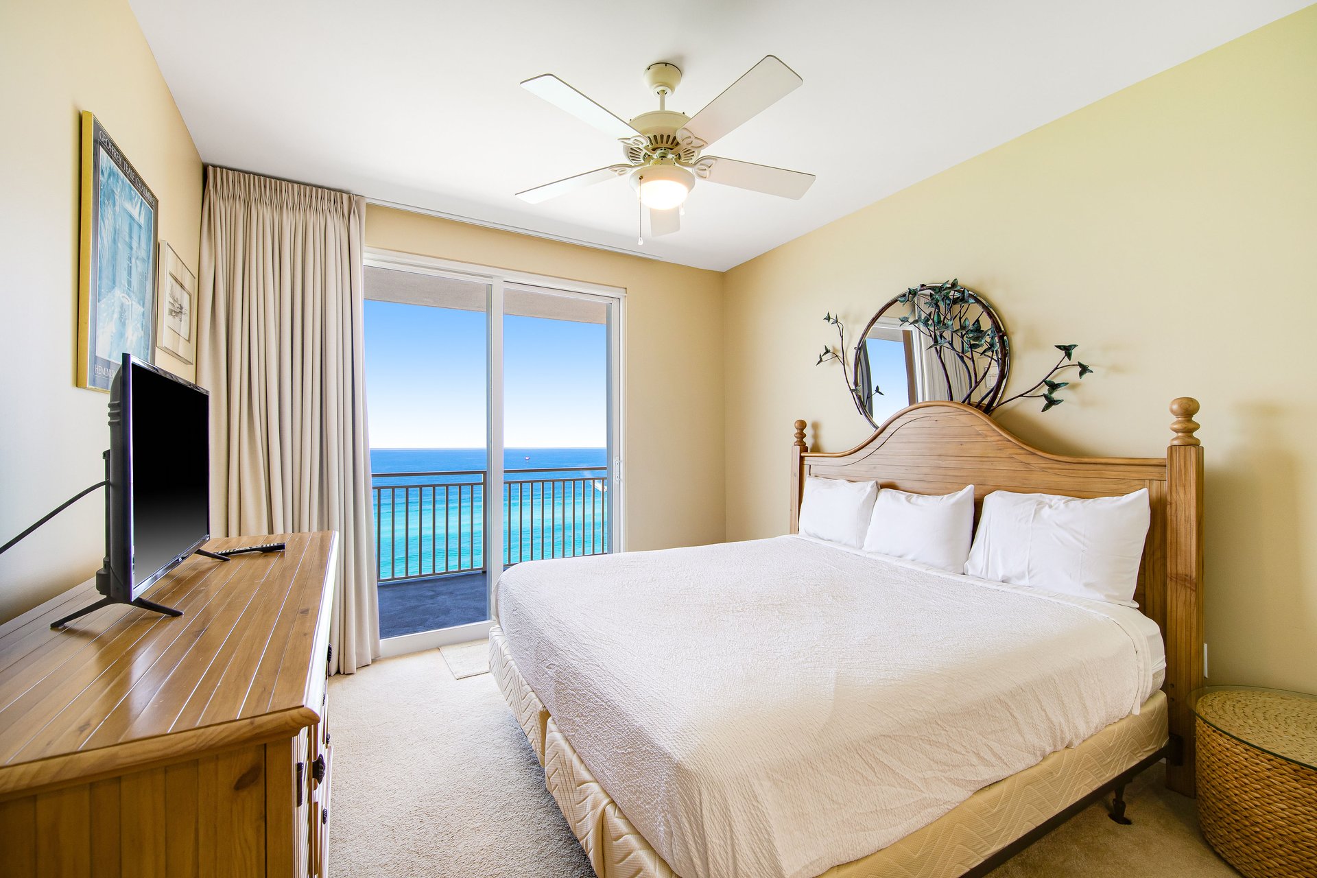 Splash Resort 907E 13