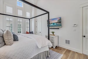 Primary King Bedroom, 2nd Floor