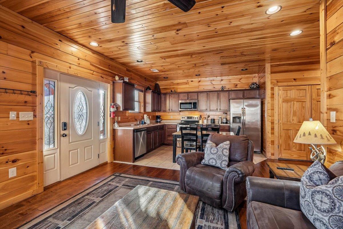 10Living Room