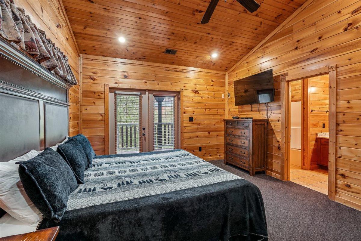 12Upstairs Bedroom