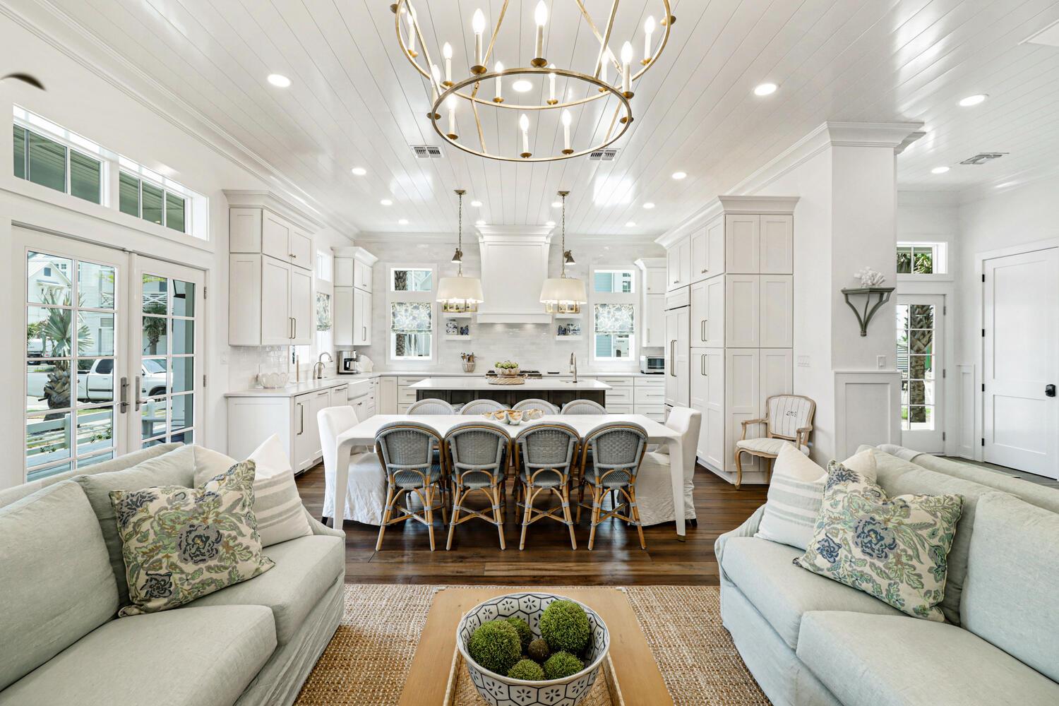 Living Area, 1st Floor