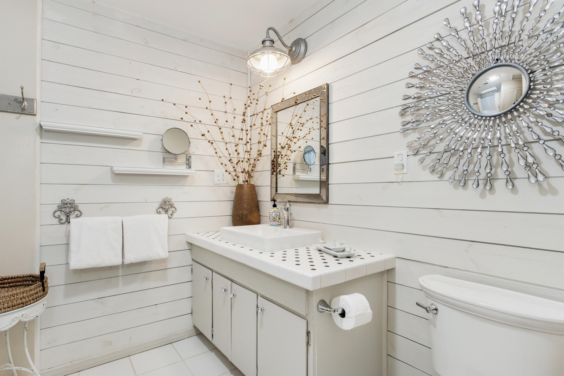 Upgraded bathroom fixtures