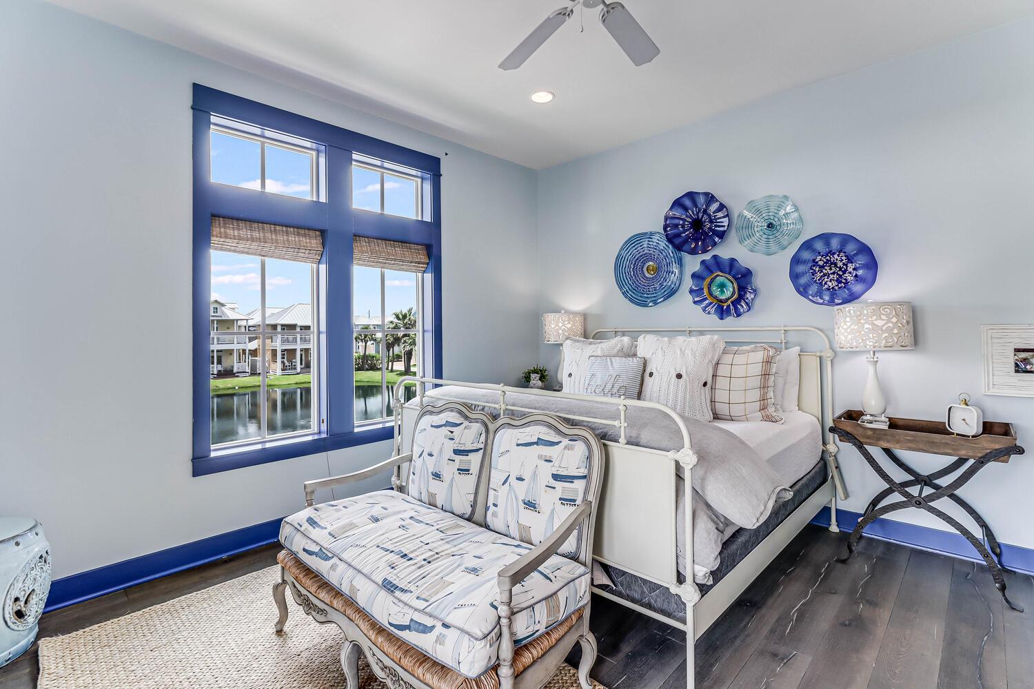 King Suite with Lake Views, 2nd Floor