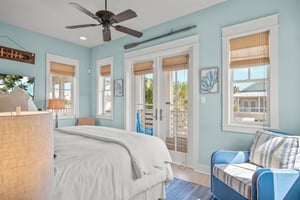 King Bedroom, 2nd Floor