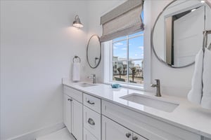 Bunk Bathroom, 2nd Floor