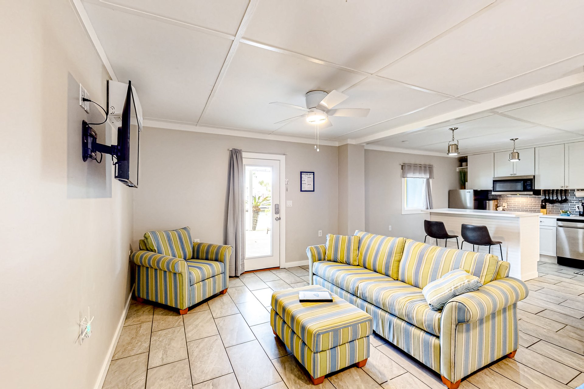 Flood Reef Retreat  Queen Conch Suite 3