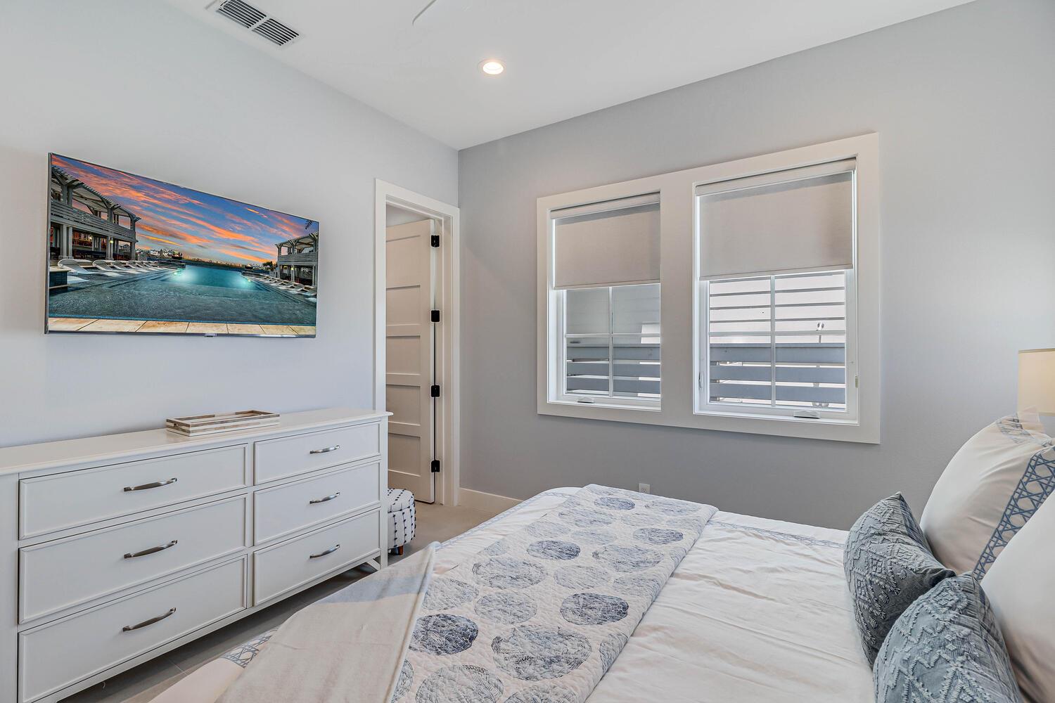 King Bedroom with Additional Bunk Beds, 1st Floor