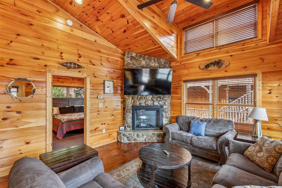 03Living Room