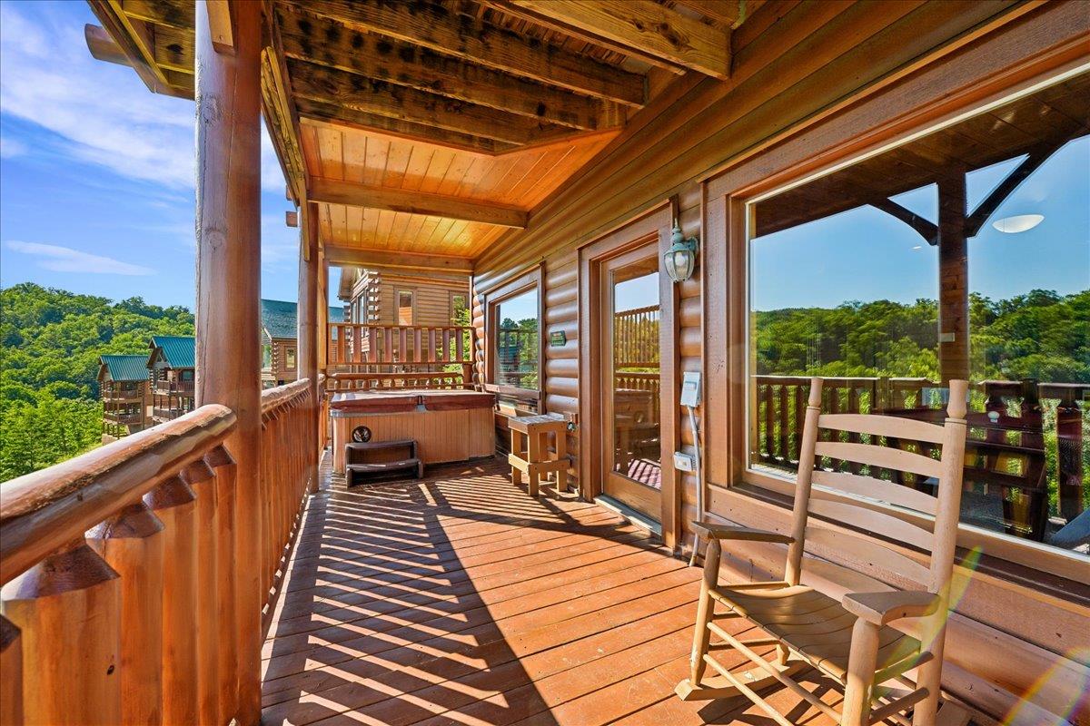 Lower LevelBalcony