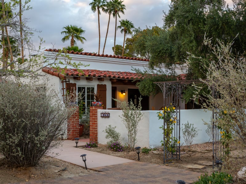 Welcome to your Palm Springs getaway