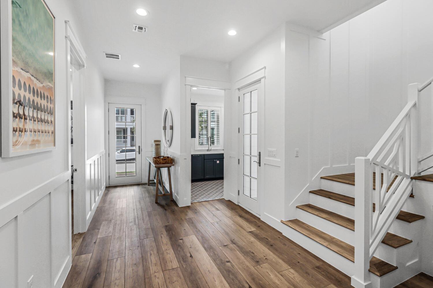 Entry and Foyer, 1st Floor