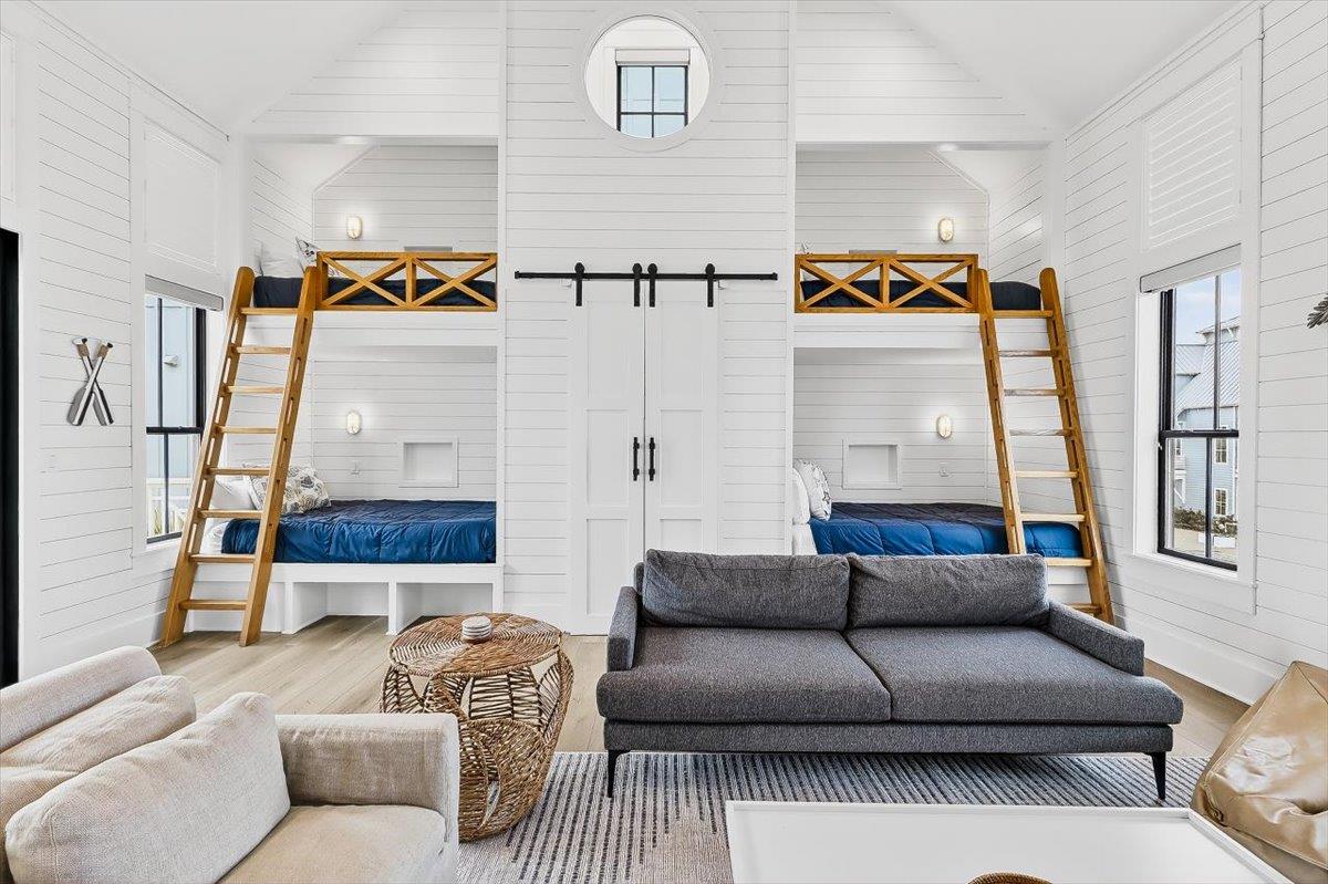 2nd Floor, Bunk Bedroom