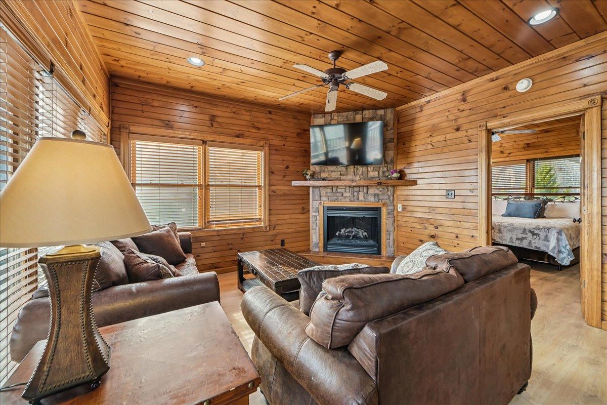 17Living Room