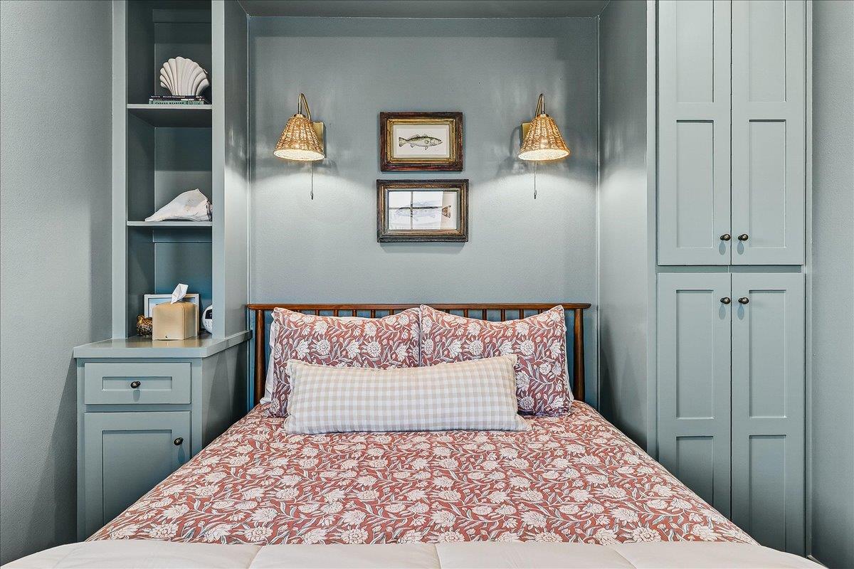 Queen Bedroom, 2nd Floor