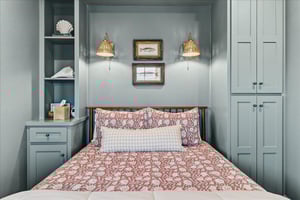 Queen Bedroom, 2nd Floor