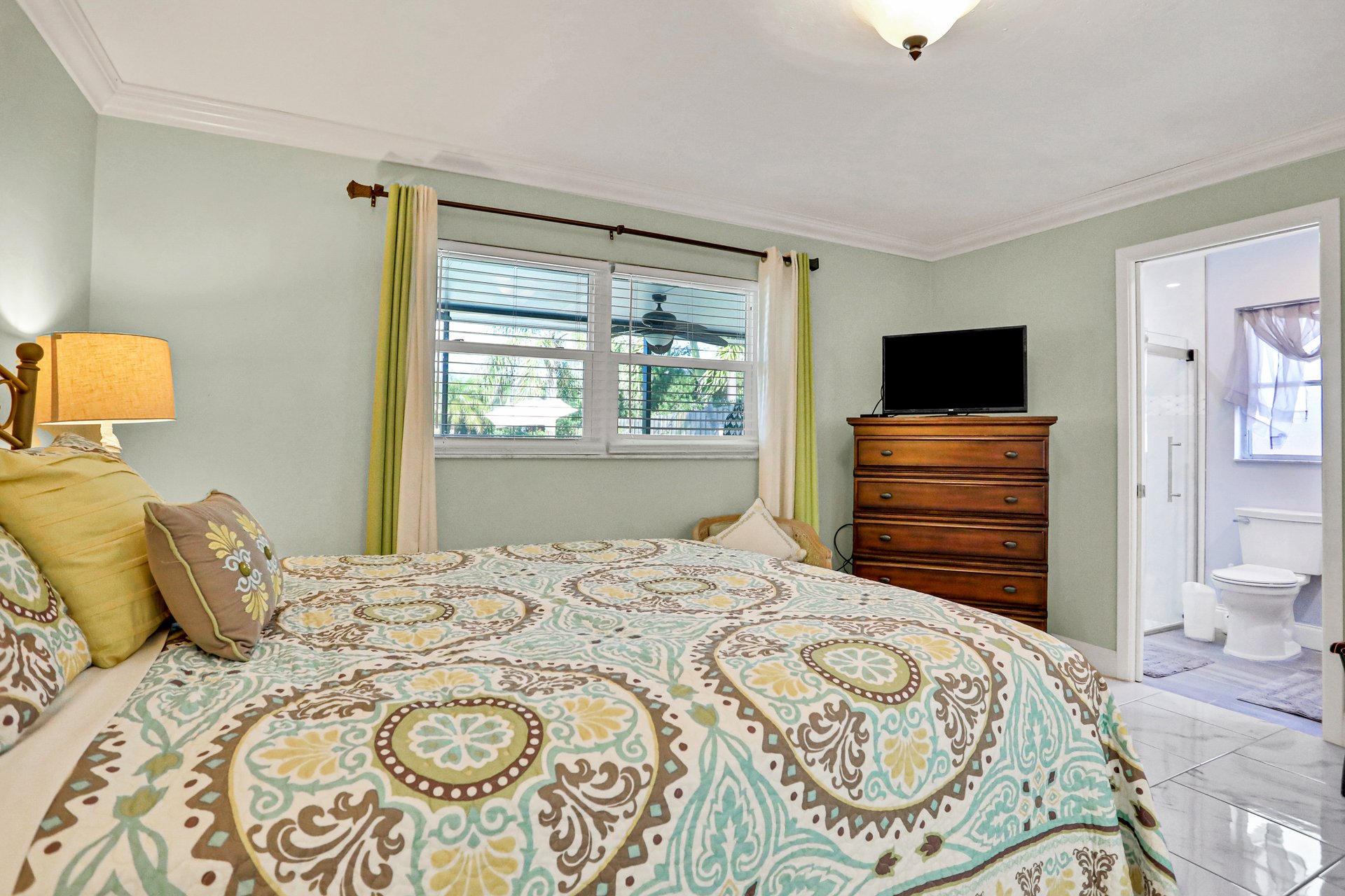 Coastal Palms Retreat 21