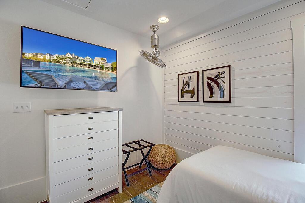 Twin Bedroom, 3rd Floor