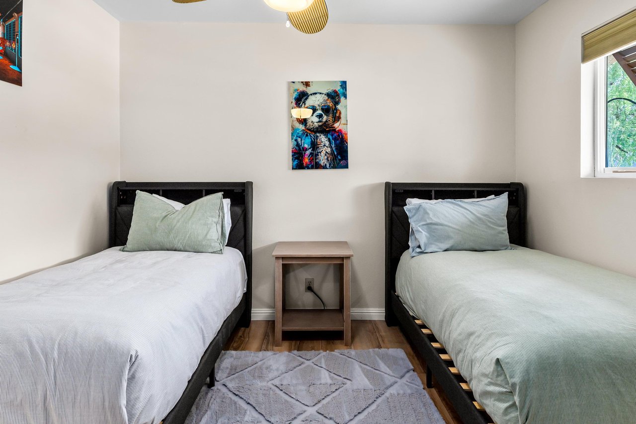 Guest bedroom
