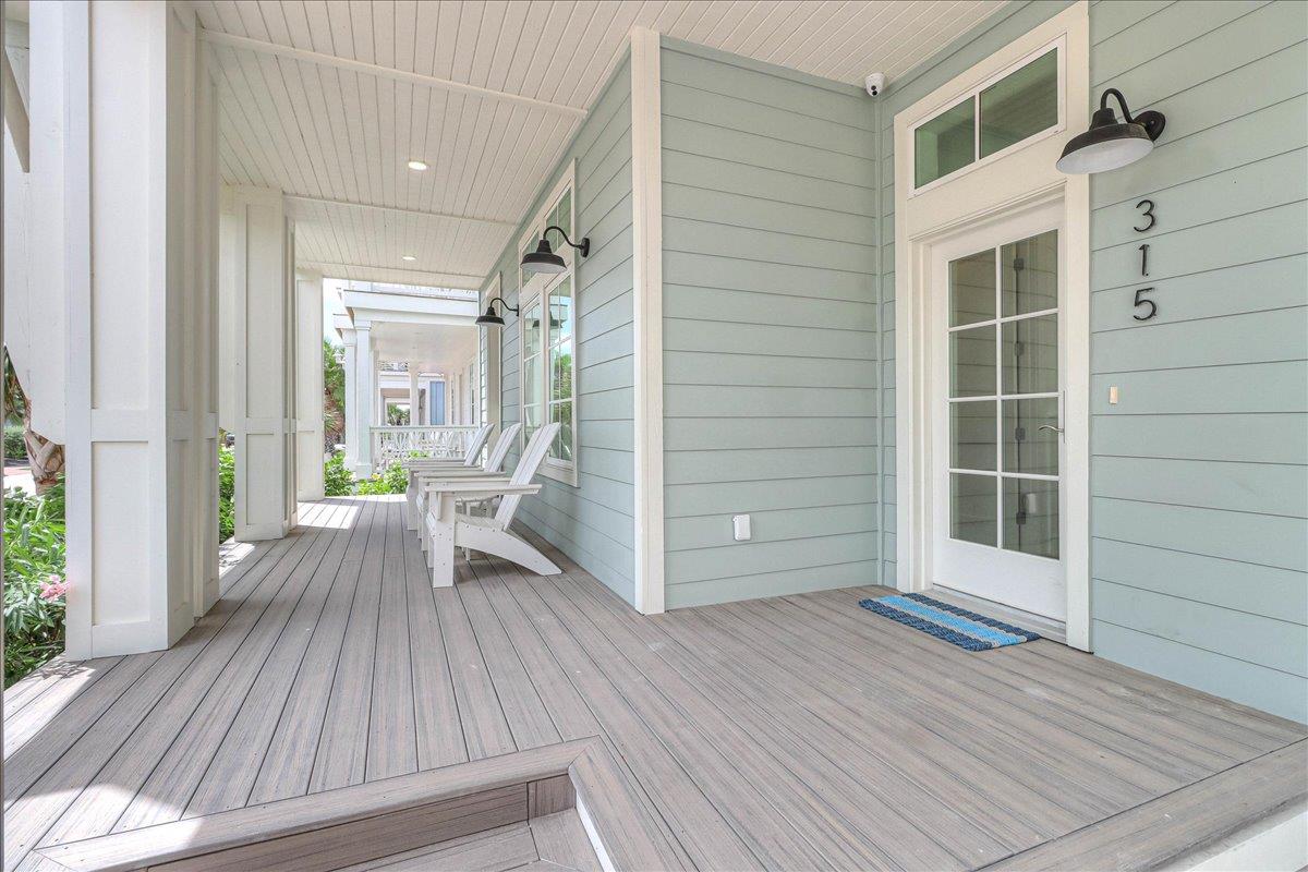 1st Floor, Front Porch