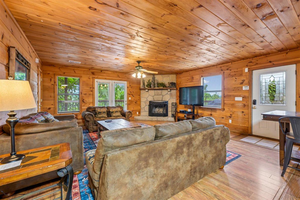 009Living Room