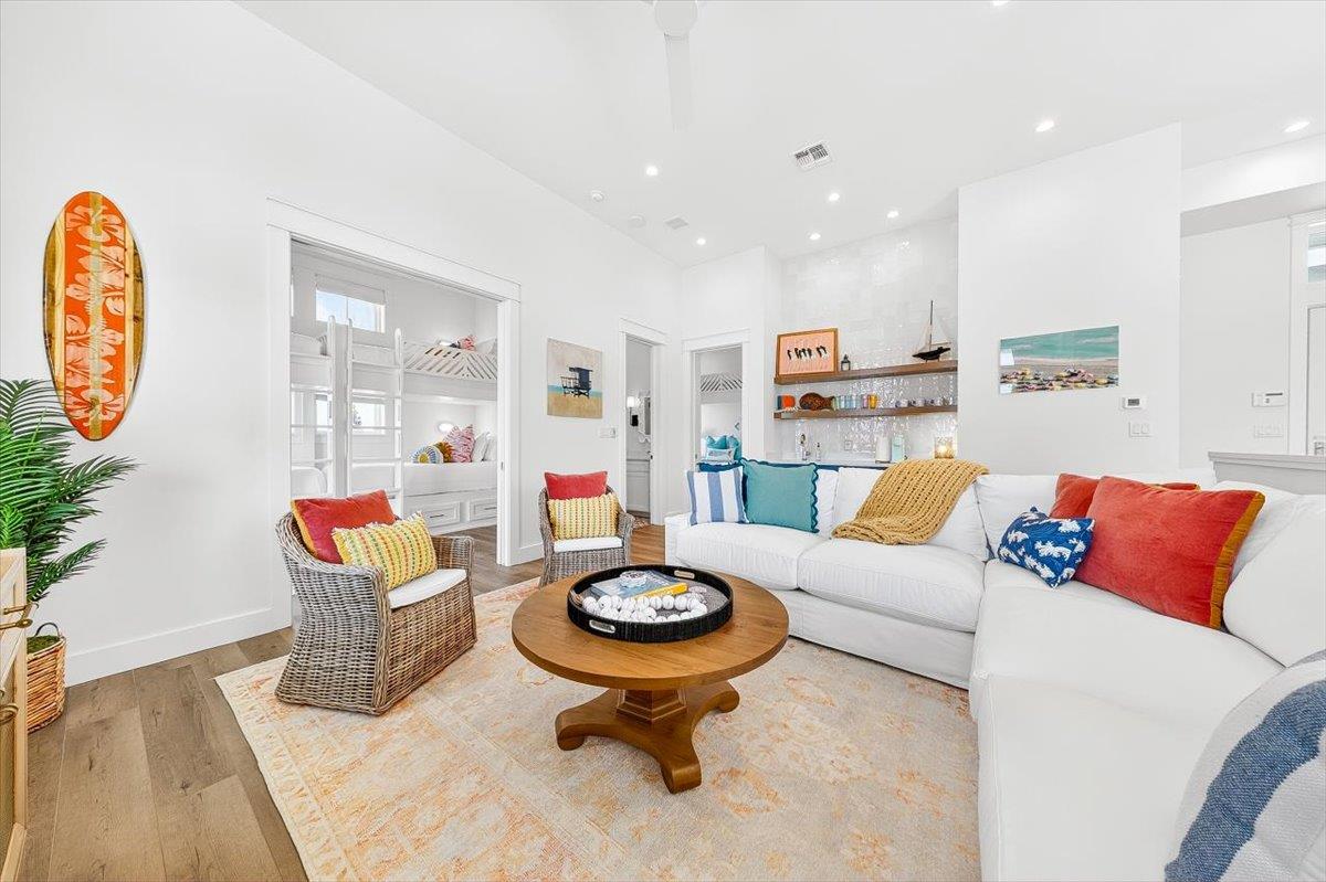 1st Floor, Living Room