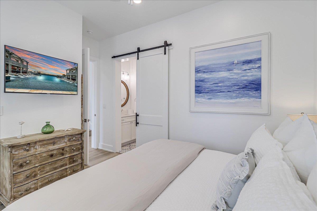 Third King Bedroom, 1st Floor