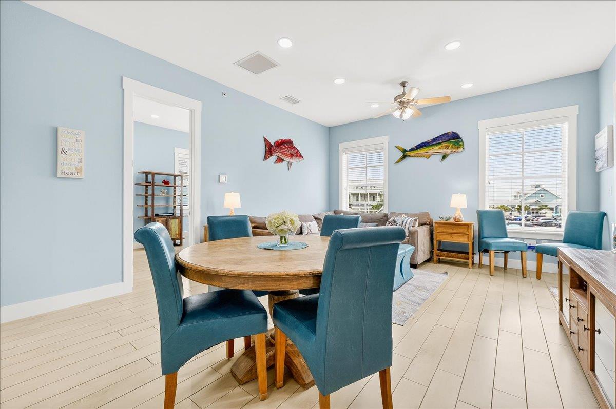 1st Floor, Dining Area