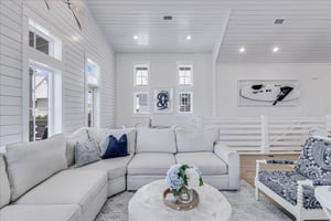 2nd Floor, Living Room