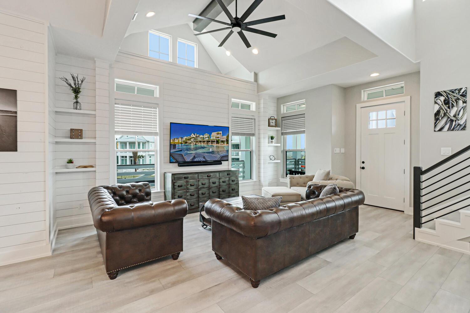 Main Living, 2nd Floor