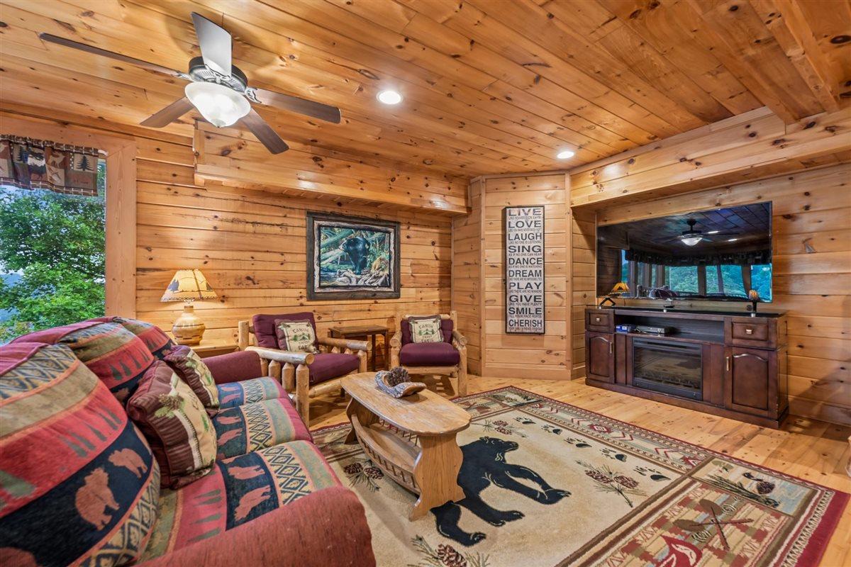 080Recreation Room