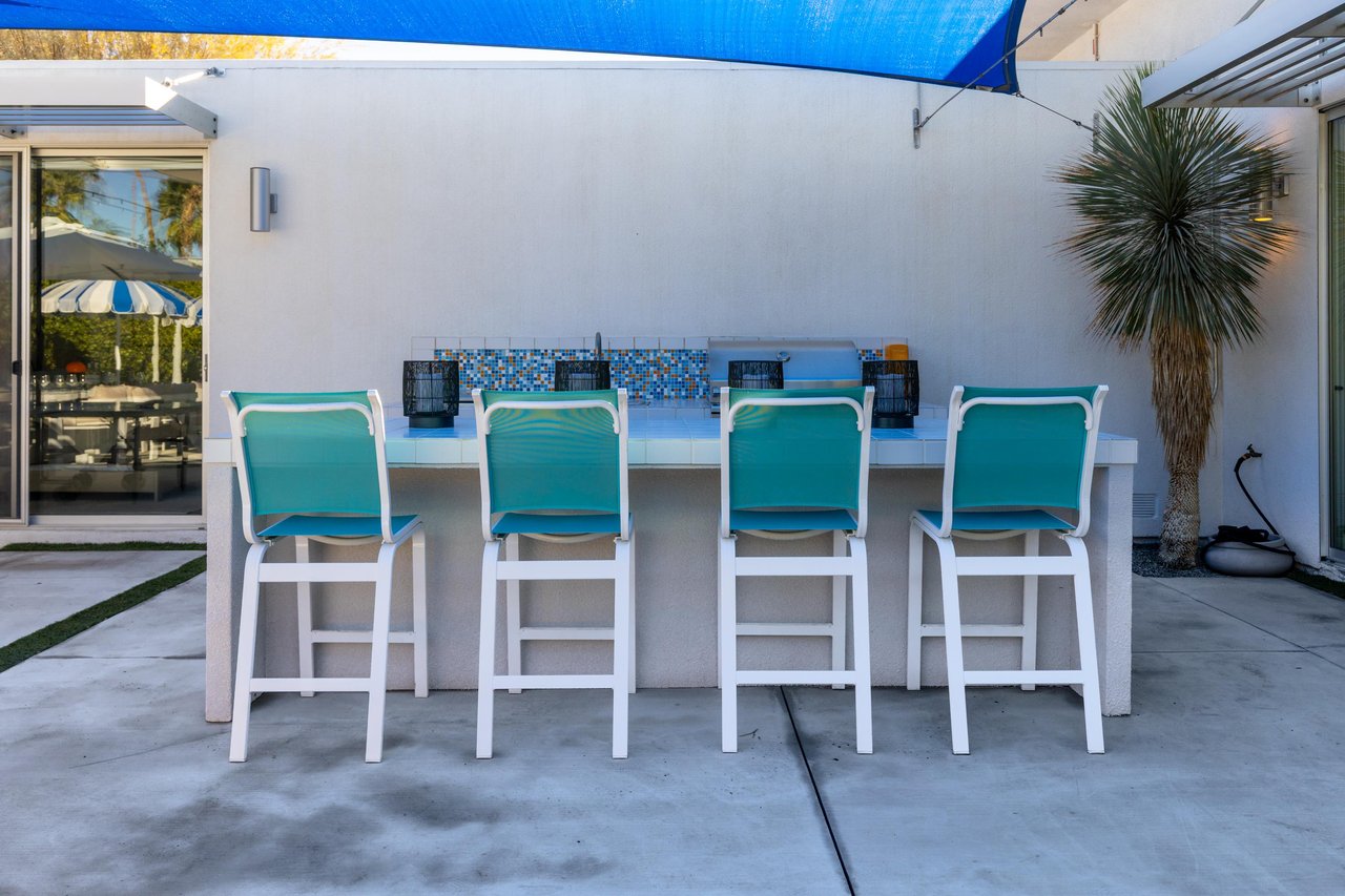 Pull up to the outdoor kitchen island