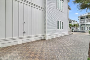 Outdoor Shower  Private Driveway