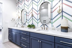 Second King Bathroom, 3rd Floor