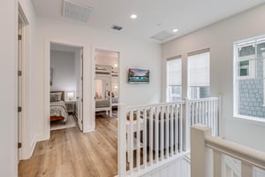 2nd Floor, Landing