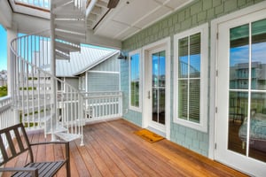 2nd Floor, Front Balcony