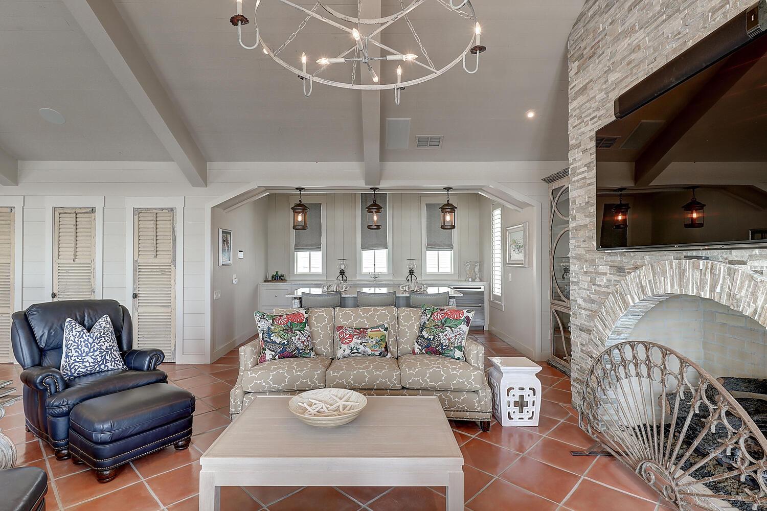 3rd Floor Living Area